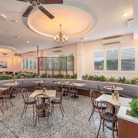 Lees Hotel Ингам Екстериор снимка