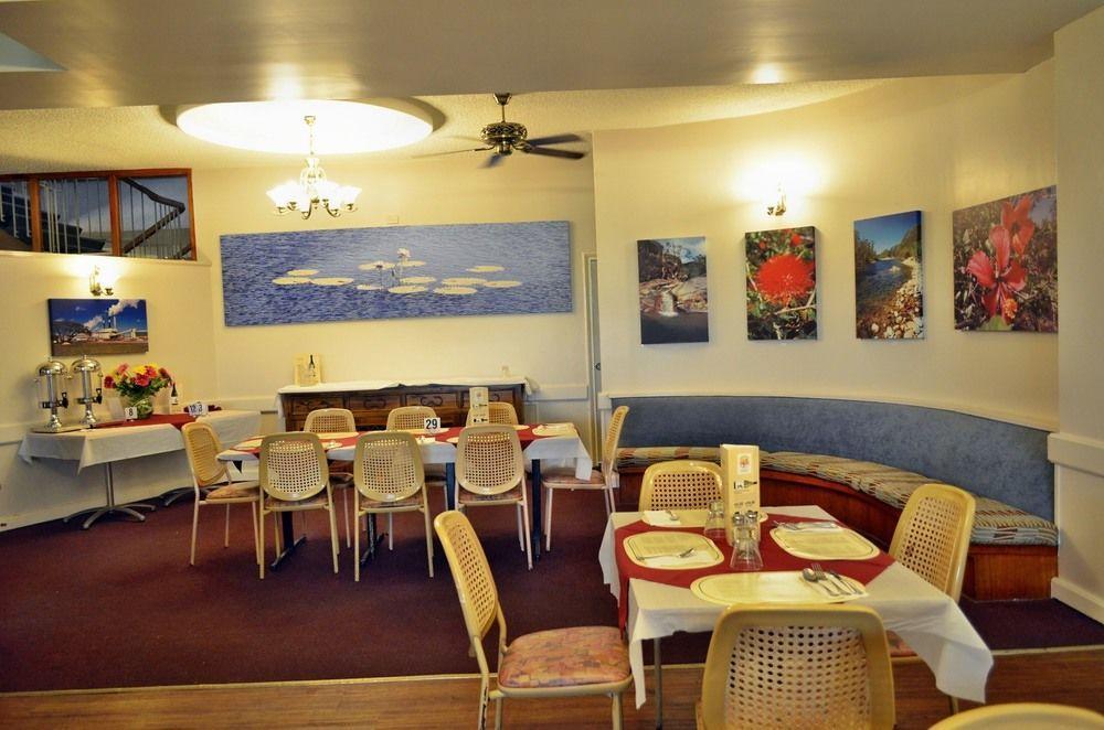 Lees Hotel Ингам Екстериор снимка