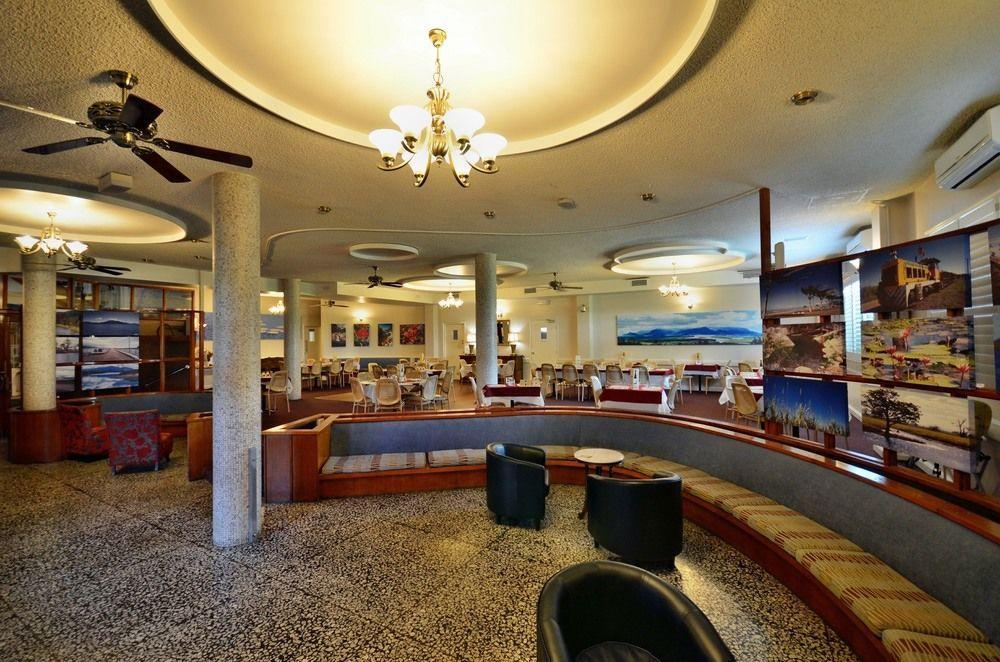 Lees Hotel Ингам Екстериор снимка