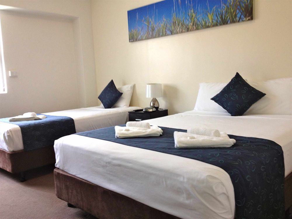 Lees Hotel Ингам Екстериор снимка